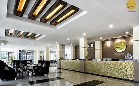 เดอะริช เรสซิเดนซ์